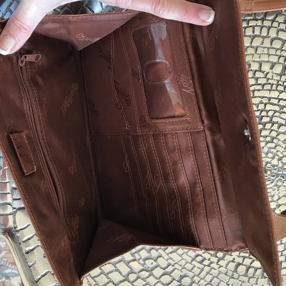 FOSSIL LEATHER SADLE CROSSBODY BAG - Picture 8 of 16